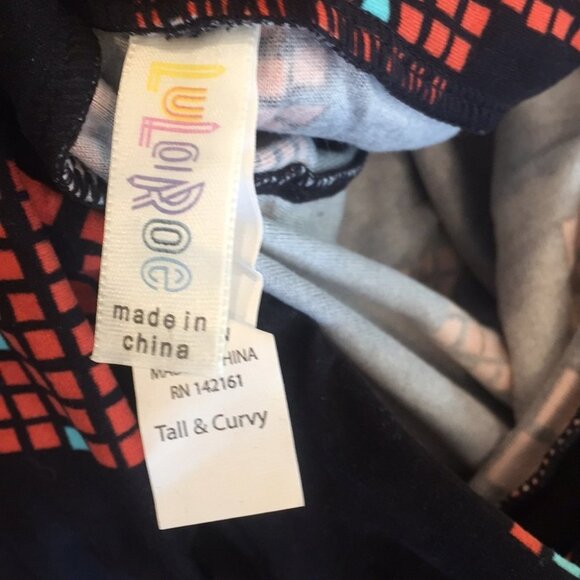 TC NWOT LuLaRoe Leggings D02 1628 - Picture 3 of 3
